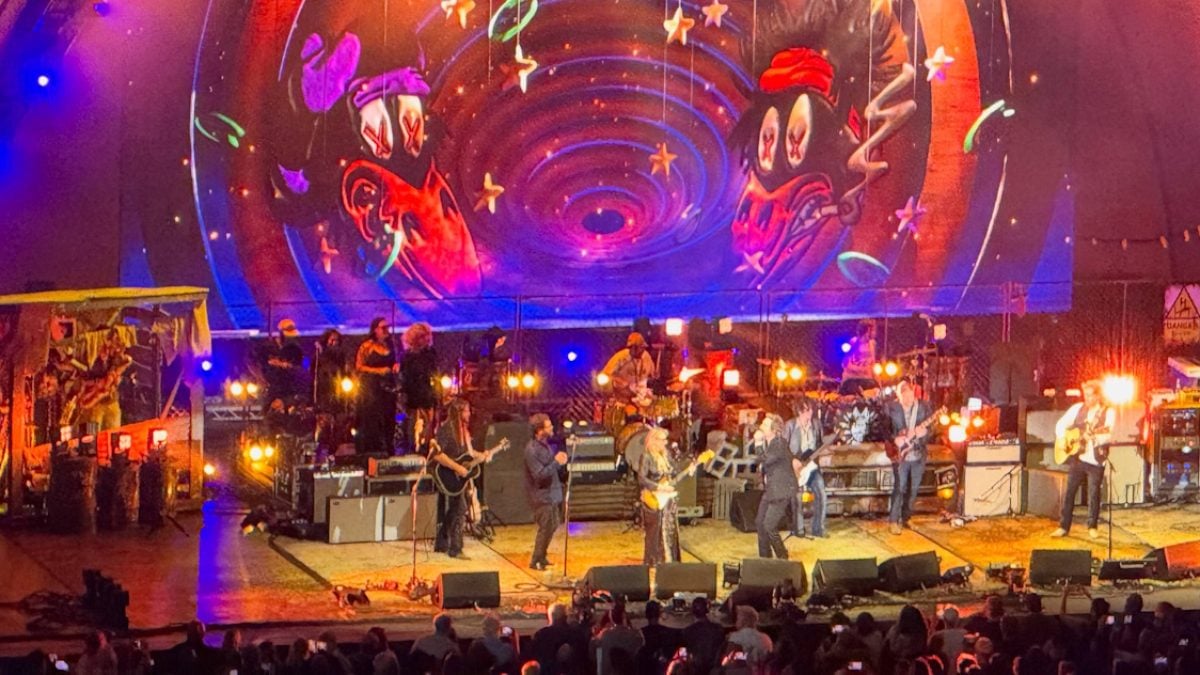 The Black Crowes & Tedeschi Trucks Band Unite For Hollywood Bowl Encore