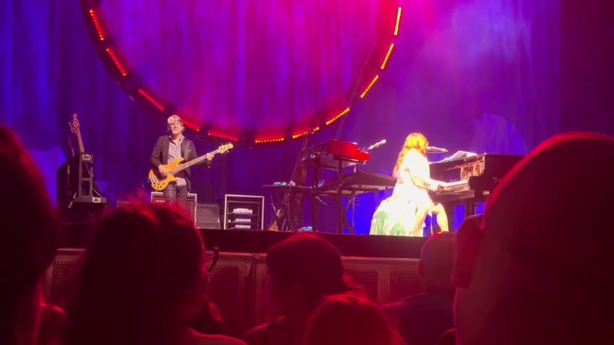 Tori Amos - Falling Slowly - Boston MA 7/31/26