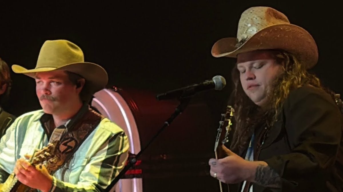 Marcus King Drops By Zach Top’s Set For Merle Haggard’s ‘Swinging Doors’ In Allentown