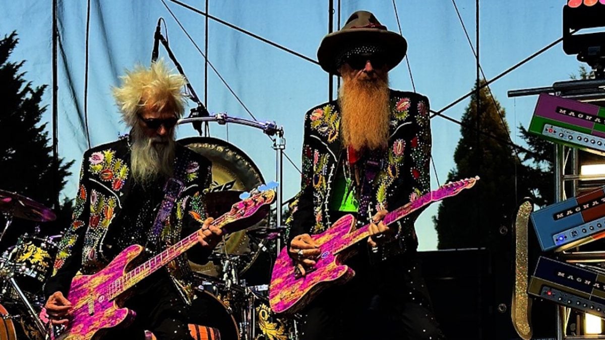 ZZ Top Celebrates Frank Beard At 1st Show Since Drummer’s Death
