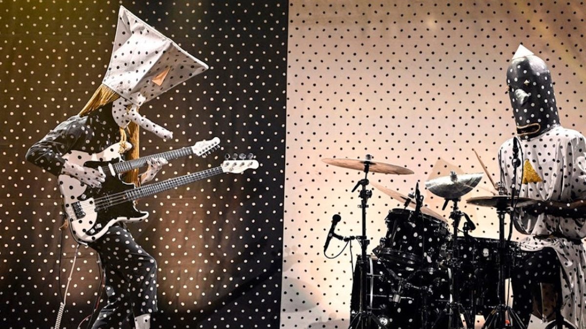 Angine de Poitrine Debuts New Song ‘Zugzegk’ On ‘Tonight Show’