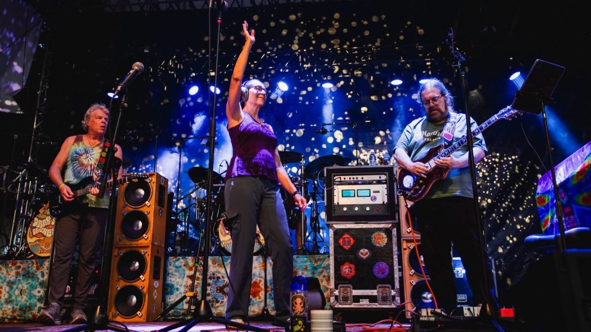 Dark Star Orchestra Honors Dolly Parton & Breaks Out ‘Liberty’ In Utica