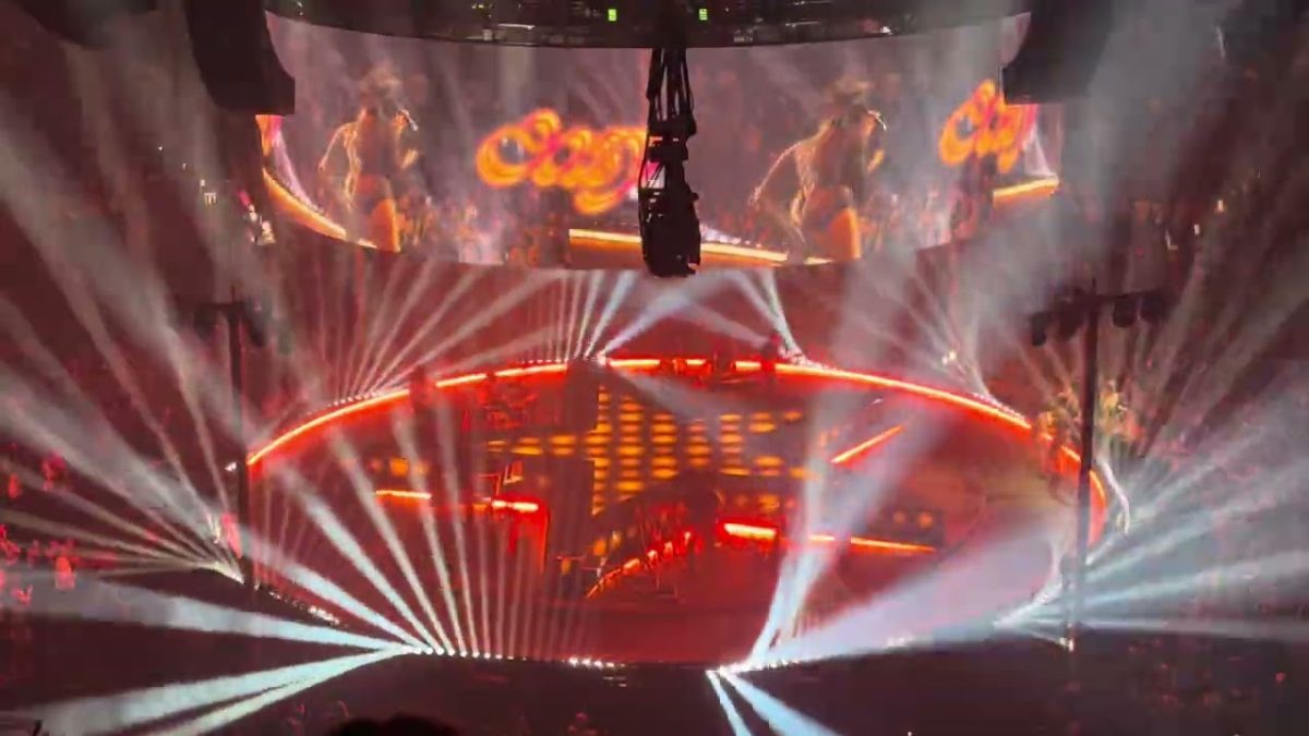 Easy (clip) - Kacey Musgraves & Troye Sivan at MSG 2026-09-01
