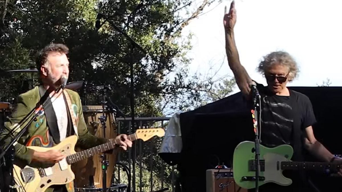 Guster & Jerry Harrison Perform The Modern Lovers' 'Roadrunner' At Sound Summit