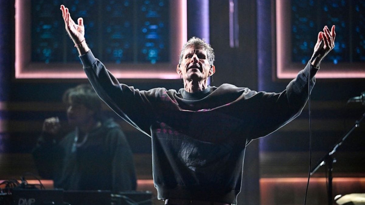 Mike D 5D Performs ‘Make It Stop’ & ‘That’s Right’ Medley On ‘The Tonight Show’
