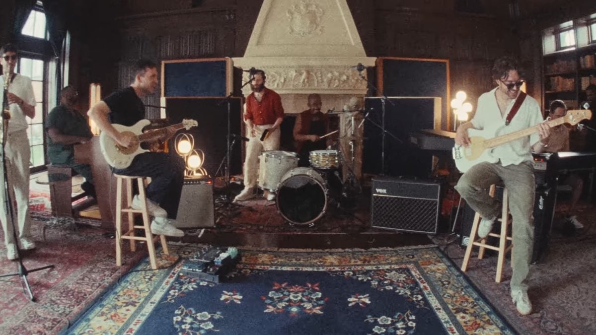 Vulfpeck Previews New Album ‘Decay Of The Aura’ With ‘The Beachcomber’ Single