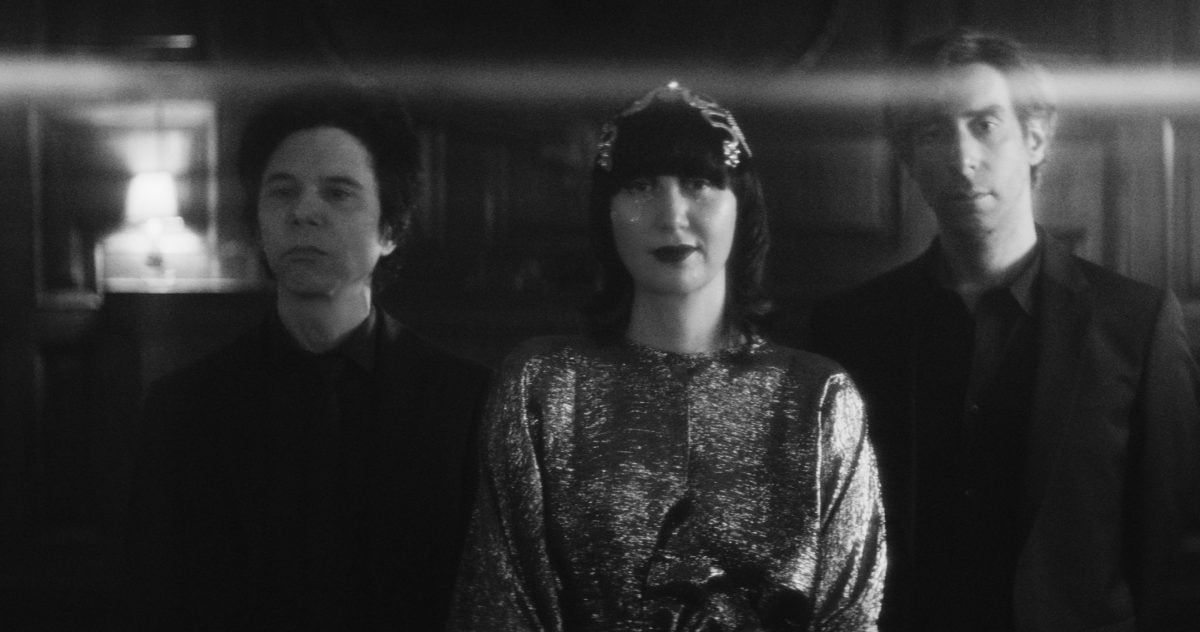 Yeah Yeah Yeahs Hidden In Pieces Live Albert Hall